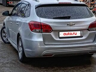 2014 Chevrolet Cruze I Рестайлинг, серебристый, 430000 рублей, вид 1