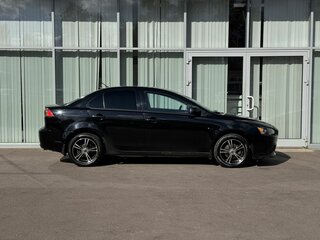 2012 Mitsubishi Lancer X Рестайлинг, чёрный, 700000 рублей, вид 4