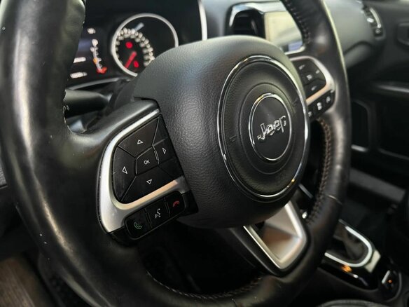 2018 Jeep Compass II, чёрный, 1700000 рублей - вид 9