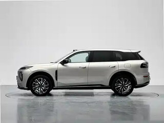 2026 Changan Qiyuan Q07 31.7 kWh, серебристый, 3660000 рублей, вид 3