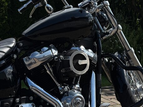 2020 Harley-Davidson Softail Standard, чёрный, 1120000 рублей, вид 1