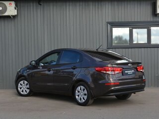 2016 Kia Rio III Рестайлинг, коричневый, 1049888 рублей, вид 4