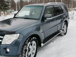2007 Mitsubishi Pajero IV, серый, 2000000 рублей, вид 2