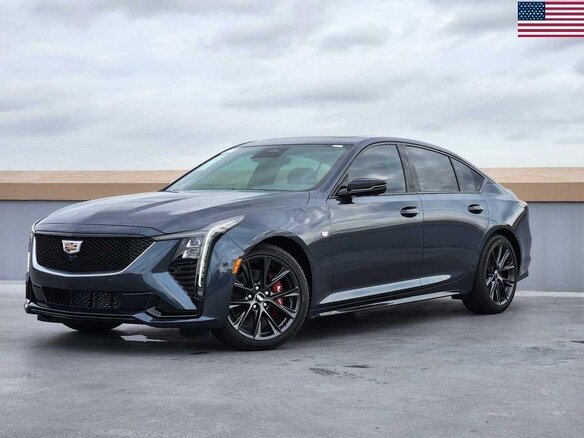 2026 Cadillac CT5 I Рестайлинг, серый, 7564339 рублей