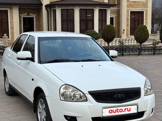 2017 Lada (ВАЗ) Priora I Рестайлинг, белый, 620000 рублей, вид 2