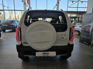 2026 Lada (ВАЗ) Niva Travel I Рестайлинг, белый, 1789000 рублей, вид 5