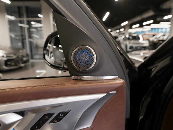 2025 BMW XM, серый, 20340000 рублей - вид 27