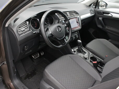 2017 Volkswagen Tiguan II, коричневый, 2785000 рублей, вид 5