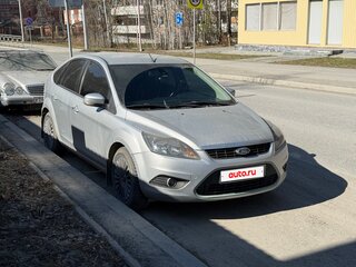 2010 Ford Focus II Рестайлинг, серебристый, 750000 рублей, вид 5