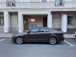 2012 Volkswagen Jetta VI, коричневый, 910000 рублей, вид 1