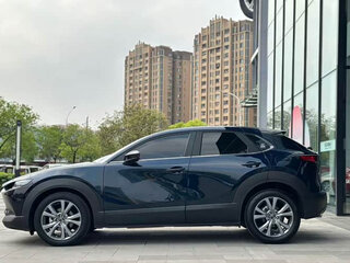 2022 Mazda CX-30 I, чёрный, 1800000 рублей, вид 4