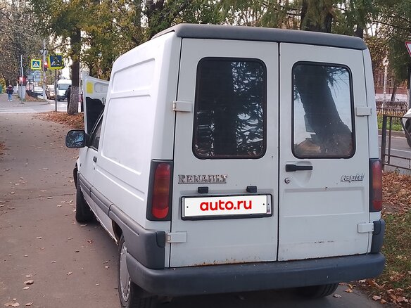 1995 Renault Rapid, белый, 160000 рублей - вид 3