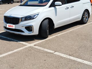 2019 Kia Carnival III, белый, 3200000 рублей, вид 2