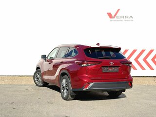 2021 Toyota Highlander IV (XU70), красный, 4900000 рублей, вид 3