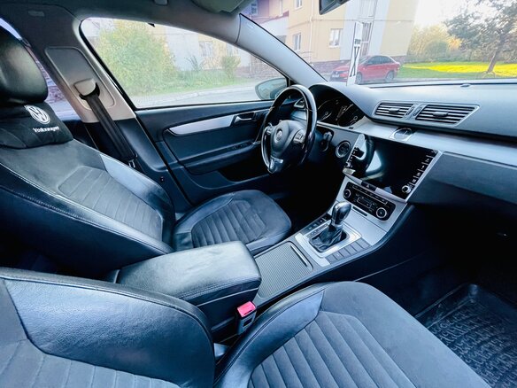 2011 Volkswagen Passat B7, чёрный - вид 3