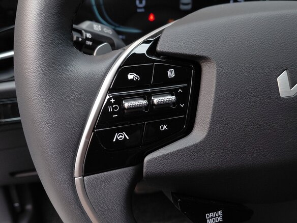 2022 Kia Niro II, чёрный, 1870999 рублей - вид 6