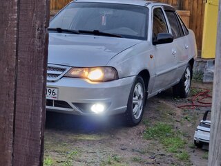 2010 Daewoo Nexia I Рестайлинг, серебристый, 130000 рублей, вид 3
