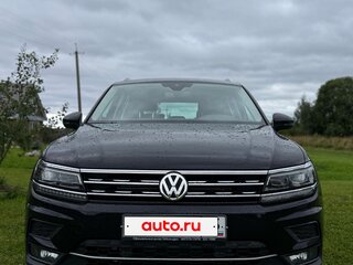 2019 Volkswagen Tiguan II, чёрный, 2920000 рублей, вид 2