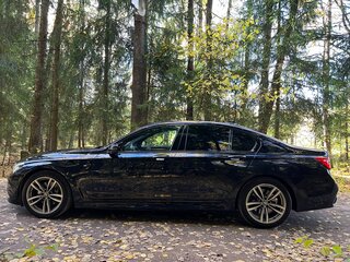 2018 BMW 7 серии 740d xDrive VI (G11/G12), чёрный, 4500000 рублей, вид 5