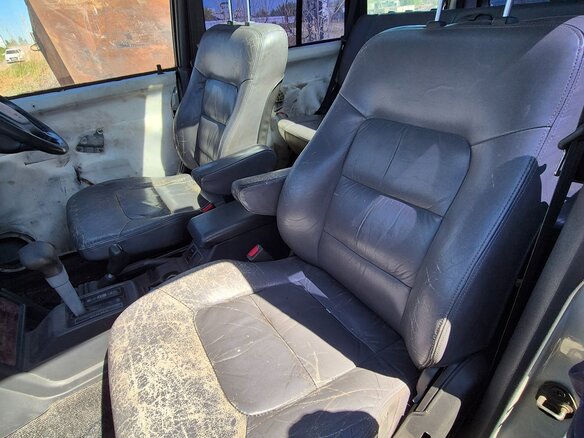 1994 Mitsubishi Pajero II, серебристый - вид 19