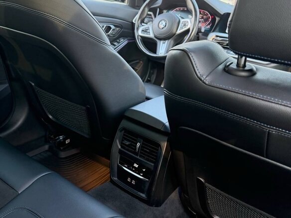 2021 BMW 3 серии 320i VII (G2x), чёрный, 3720000 рублей - вид 7