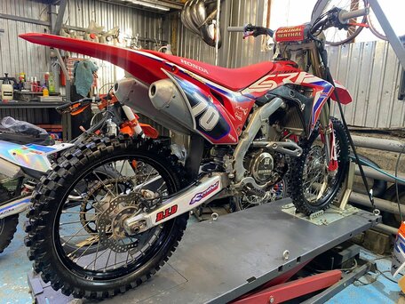 2020 Honda CRF 250R, красный, 450000 рублей, вид 2