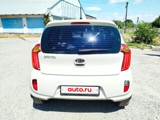 2011 Kia Picanto II, бежевый, 880000 рублей, вид 4