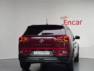 2022 SsangYong Korando IV, пурпурный, 1533000 рублей, вид 4