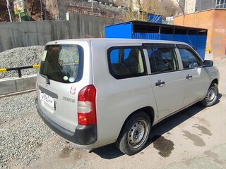 2016 Toyota Succeed I Рестайлинг, серебристый, 850000 рублей, вид 4