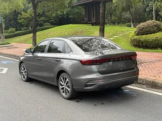 2022 Geely Emgrand II, серебристый, 1100400 рублей, вид 4