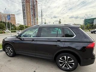 2019 Volkswagen Tiguan II, чёрный, 2700000 рублей, вид 2
