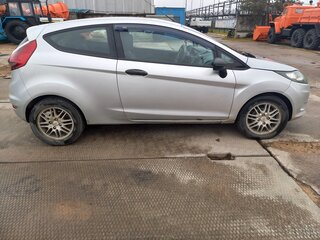 2009 Ford Fiesta Mk6, серебристый, 450000 рублей, вид 4