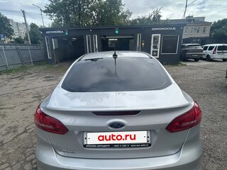 2017 Ford Focus III Рестайлинг, серебристый, 1200000 рублей, вид 4