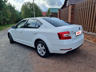 2019 Skoda Octavia III (A7) Рестайлинг, белый, 1750000 рублей, вид 4