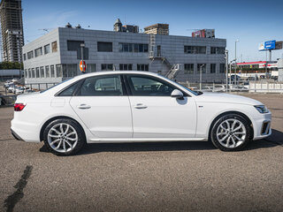 2020 Audi A4 45 TFSI V (B9) Рестайлинг, белый, 3649000 рублей, вид 4
