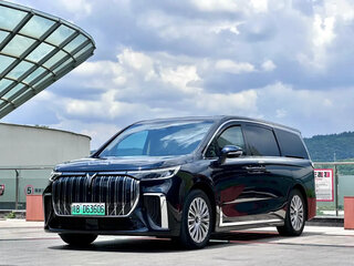 2022 Voyah Dream 108.7 kWh I, чёрный, 7491009 рублей, вид 1