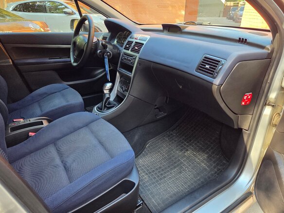 2004 Peugeot 307 I, серебристый, 320000 рублей - вид 9