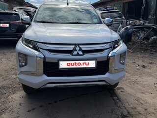 2020 Mitsubishi L200 V Рестайлинг, белый, 3800000 рублей, вид 2
