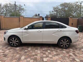 2024 Lada (ВАЗ) Vesta I Рестайлинг (NG), белый, 1275000 рублей, вид 4