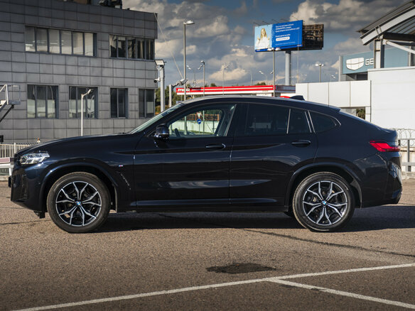 2022 BMW X4 25i II (G02) Рестайлинг, чёрный, 5549000 рублей - вид 7
