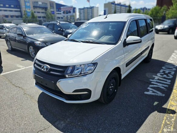 2026 Lada (ВАЗ) Largus I Рестайлинг, белый, 1637000 рублей - вид 2