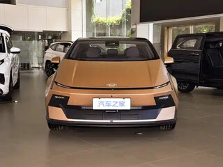 2026 Hyundai IONIQ V, золотистый, 4300205 рублей, вид 2