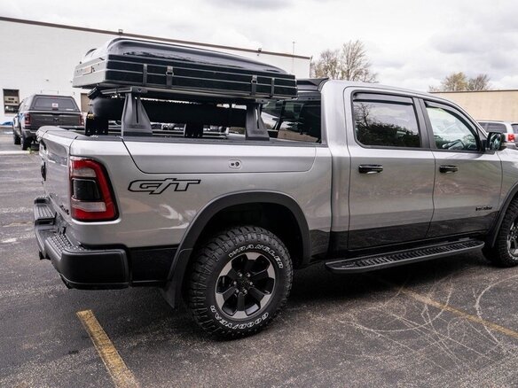 2023 Ram 1500 Quad Cab V, серый, 11400000 рублей - вид 7