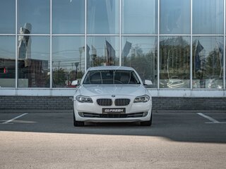 2013 BMW 5 серии 525d xDrive VI (F10/F11/F07), белый, 1399000 рублей, вид 3