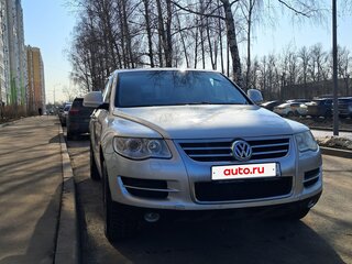 2008 Volkswagen Touareg I Рестайлинг, серебристый, 1350000 рублей, вид 4