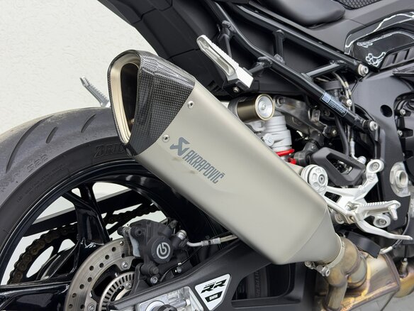 2023 BMW S 1000 RR, чёрный, 2000000 рублей - вид 14