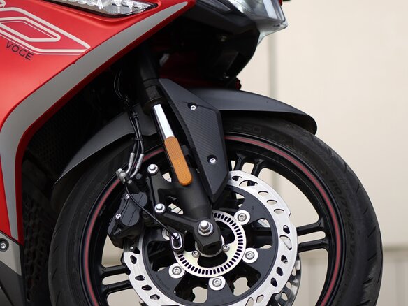 2024 Voge 300RR, красный, 316000 рублей - вид 4