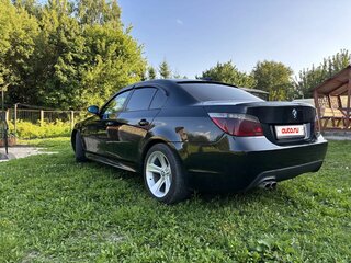 2007 BMW 5 серии 525d V (E60/E61) Рестайлинг, чёрный, 1350000 рублей, вид 4