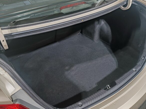 2013 Hyundai Solaris I, бежевый - вид 18