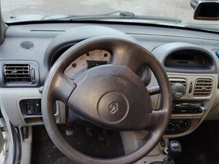 2003 Renault Symbol I Рестайлинг, серебристый, 115000 рублей, вид 5